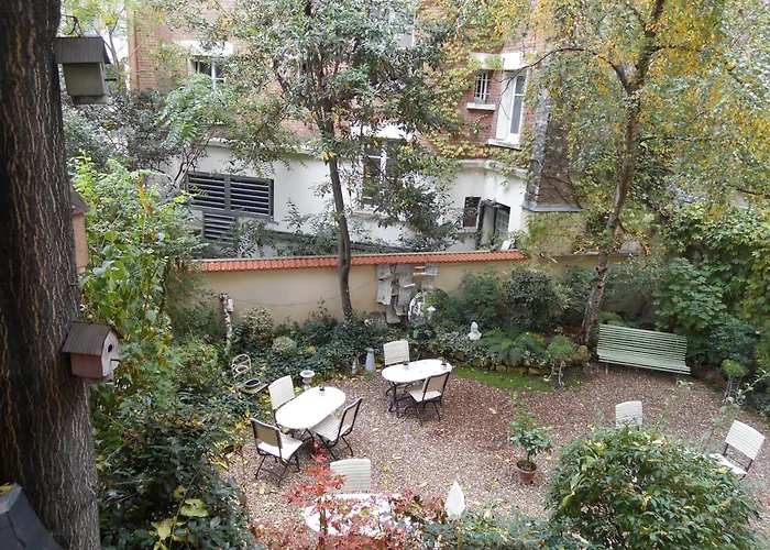 Hôtel de l'Avre Paris